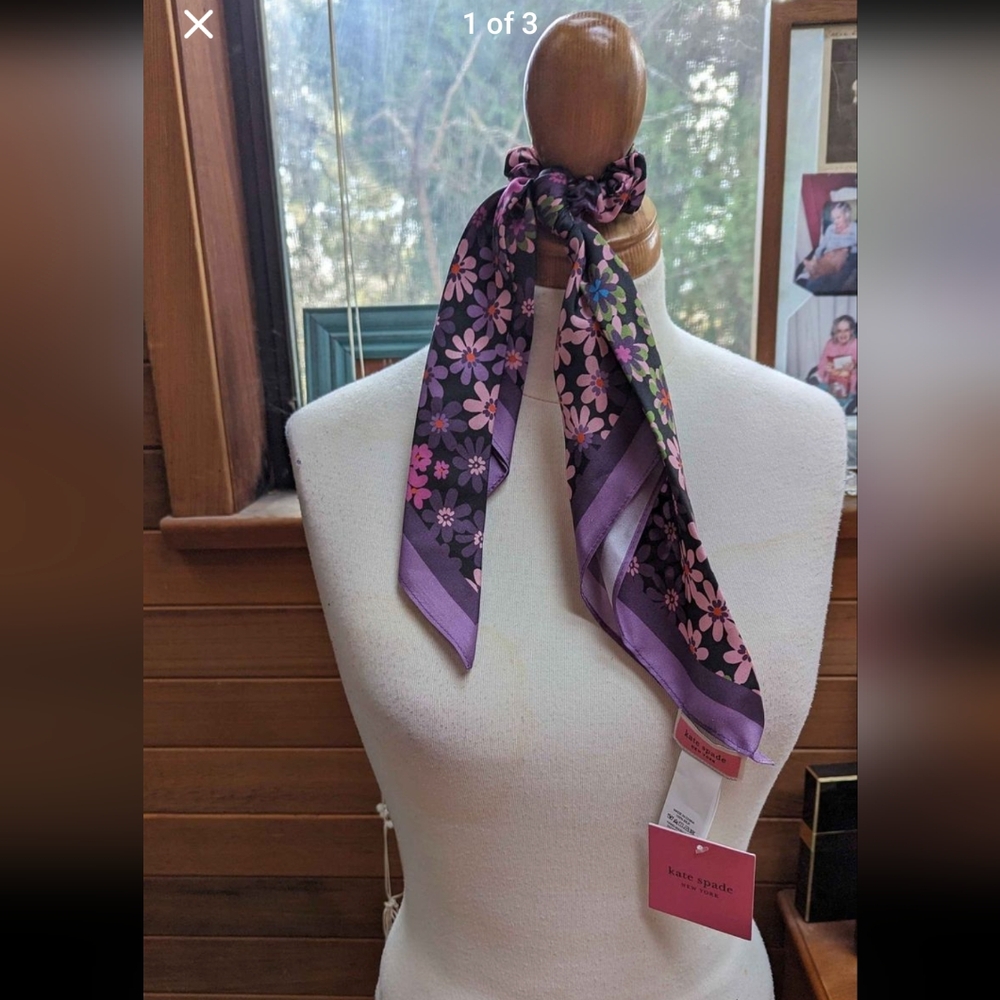 Beautiful Kate Spade Scrunchie & hairtie